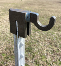 Load image into Gallery viewer, Magnum Target AR500 Hardened Steel Shooting Target T-Post Hook-1pc NRA Metal Gong Range Target (TPH1AR500)